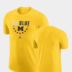 Michigan Wolverines T-Shirt Maize Basketball Team Mens